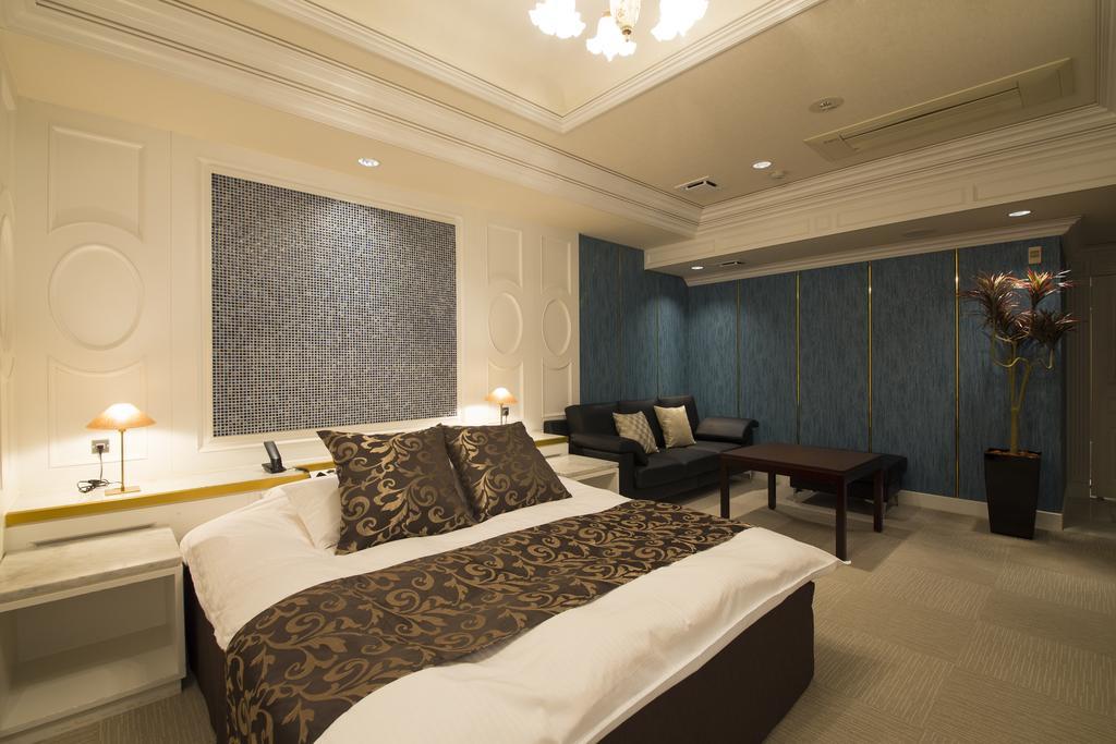 Hotel Beni East (Adults Only) Ōsaka Zimmer foto